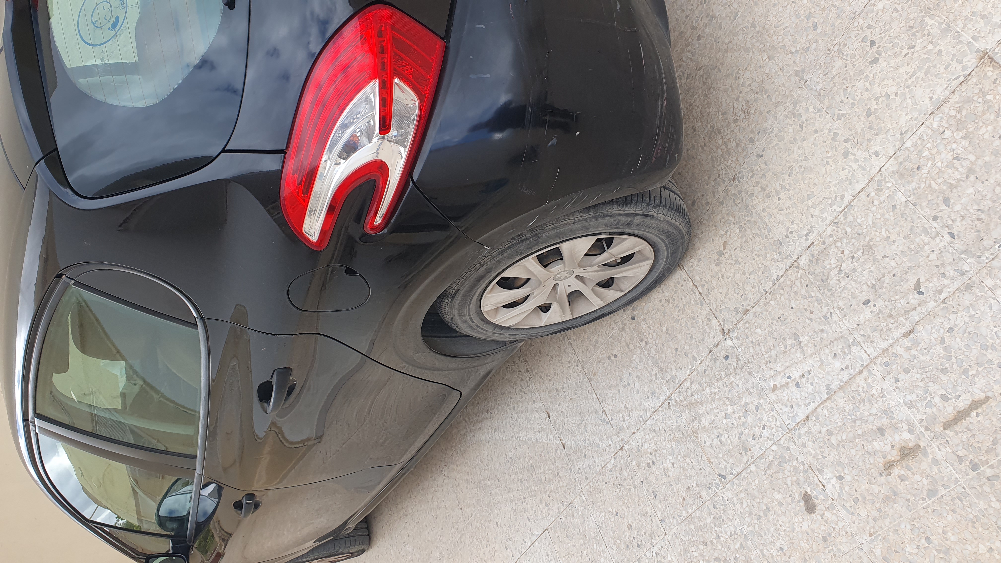 Peugeot 208 - Tunisie