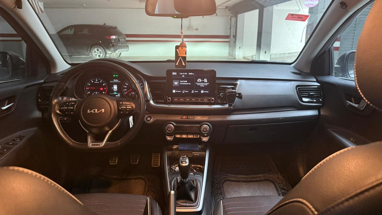 La Marsa&nbsp;Berge Du Lac&nbsp;Kia&nbsp;Autre Mod�le&nbsp;Superbe kia stonic gt line bvm  comme neuve