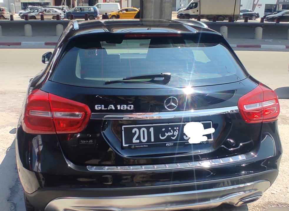 Grombalia&nbsp;Grombalia&nbsp;Mercedes&nbsp;GL&nbsp;Gla 180 essence