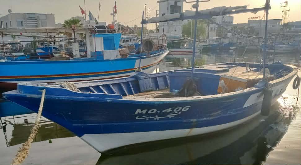 Teboulba&nbsp;Teboulba&nbsp;Bateaux � moteurs&nbsp;Bateau de p�che&nbsp;Bateau avec permis de p�che