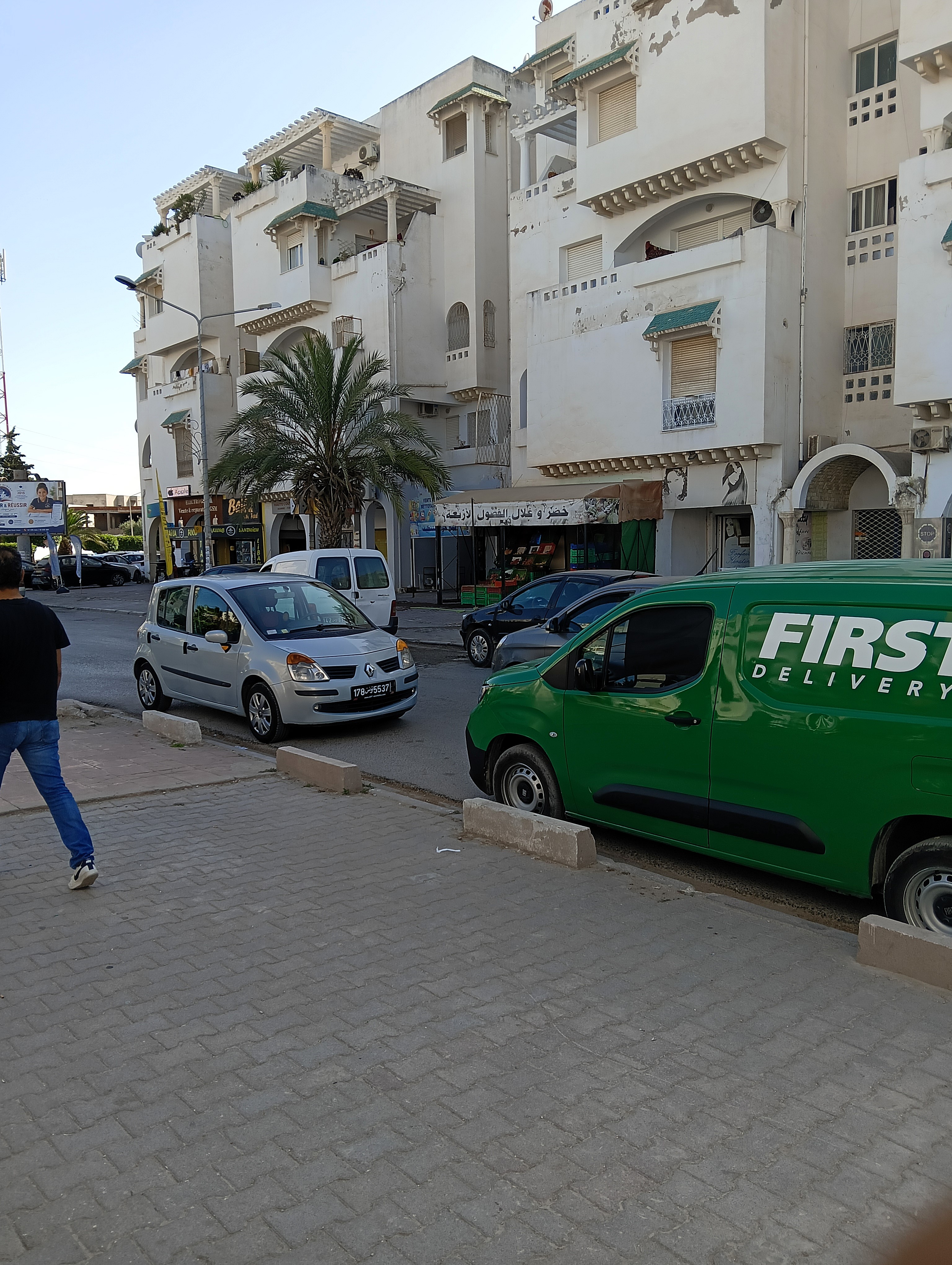 La Soukra&nbsp;Cite De La Sante&nbsp;Renault&nbsp;Modus&nbsp;Renault clio modus diesel dci 4cv grise bor�ale
