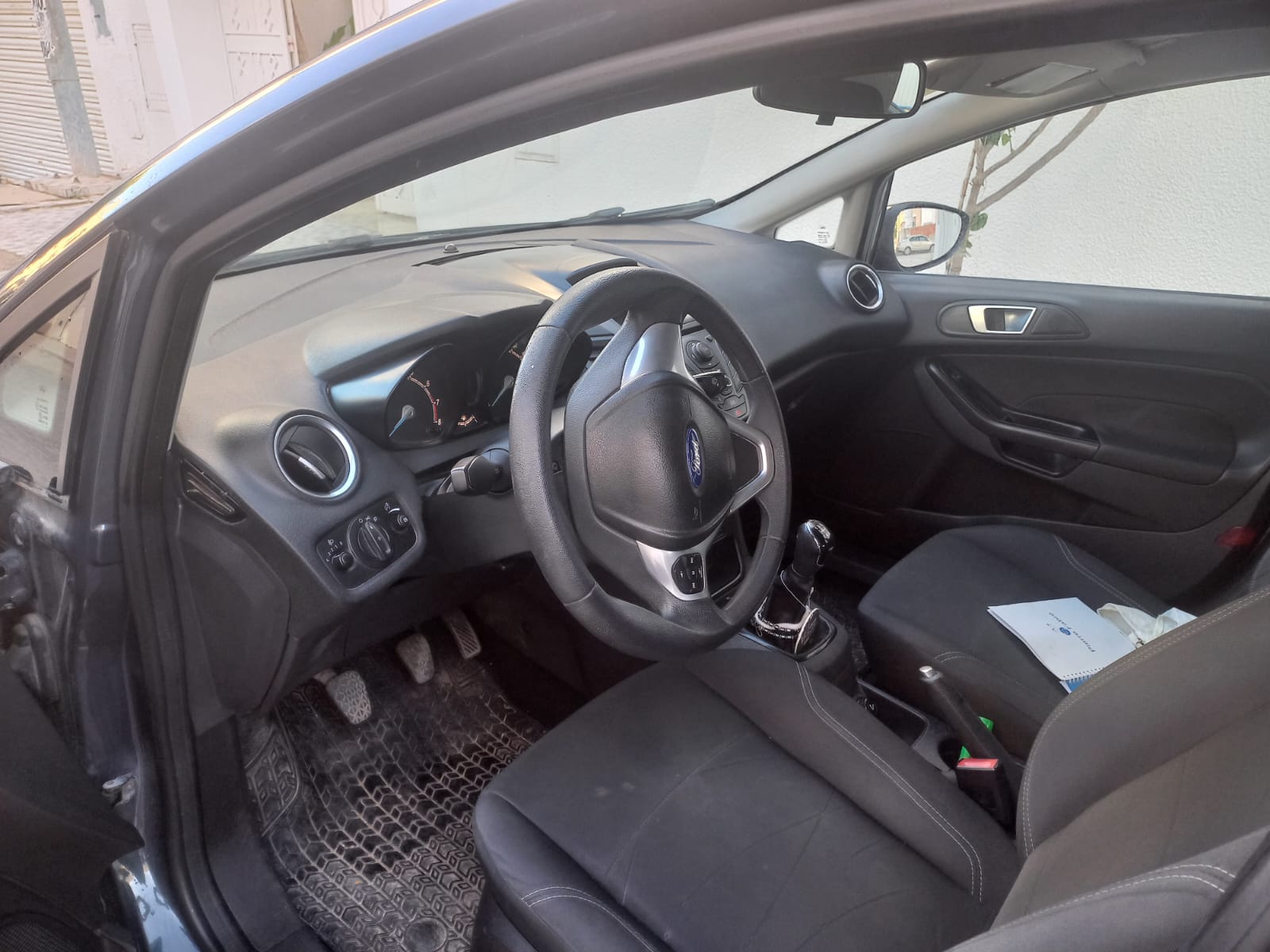 Mnihla&nbsp;Jardins d'el Menzah&nbsp;Ford&nbsp;Fiesta&nbsp;Ford fiesta