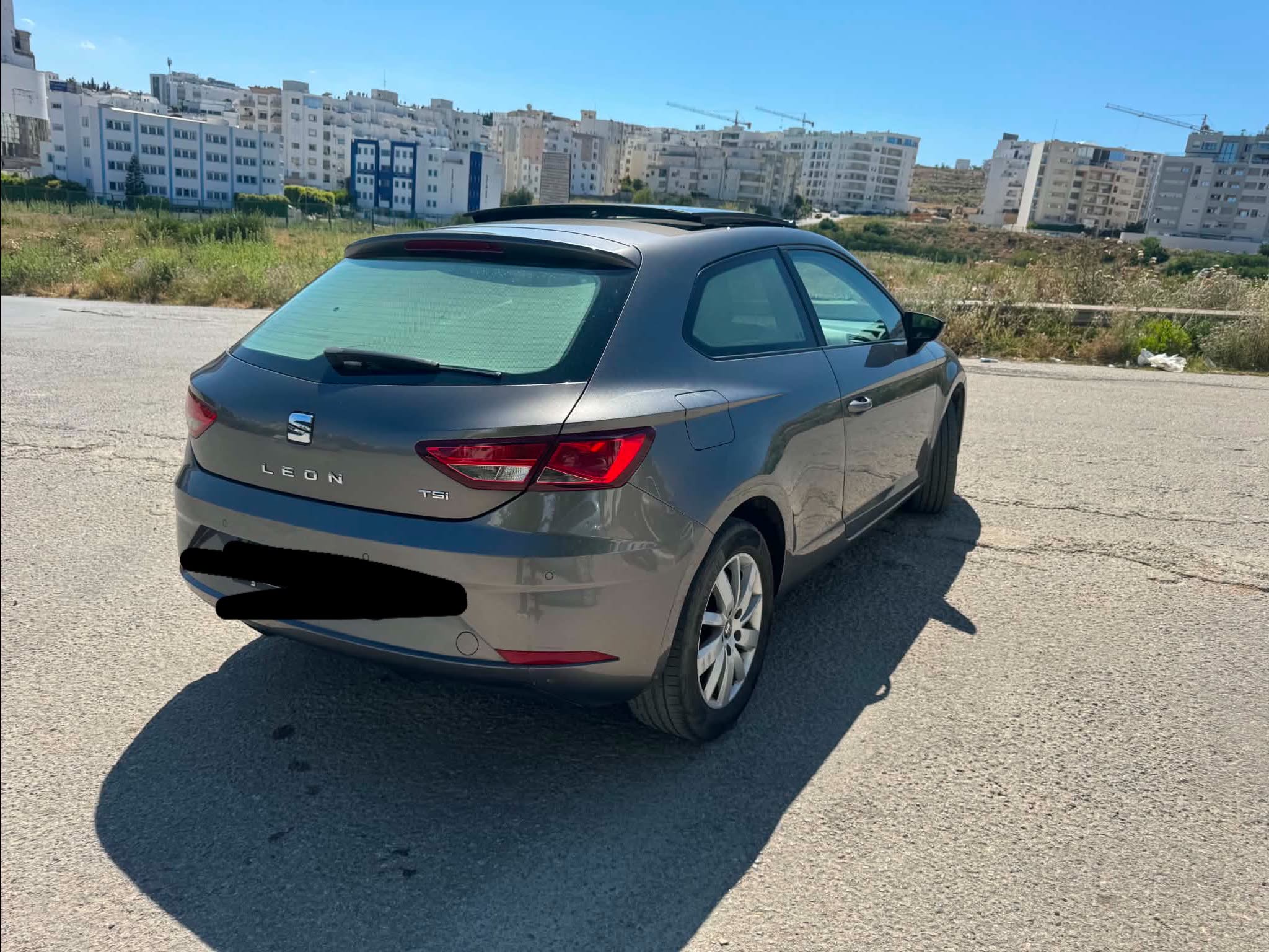 Ariana Ville&nbsp;Cite Ennasr 1&nbsp;Seat&nbsp;Leon&nbsp;Seat leon grise