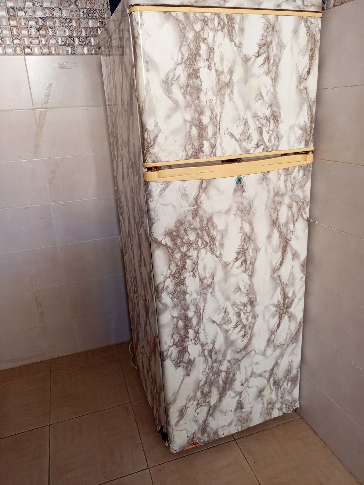 El Mourouj&nbsp;Cite El Mourouj 3 Bis&nbsp;R�frig�rateur 2 portes&nbsp;Autre&nbsp;R�frig�rateur occasion