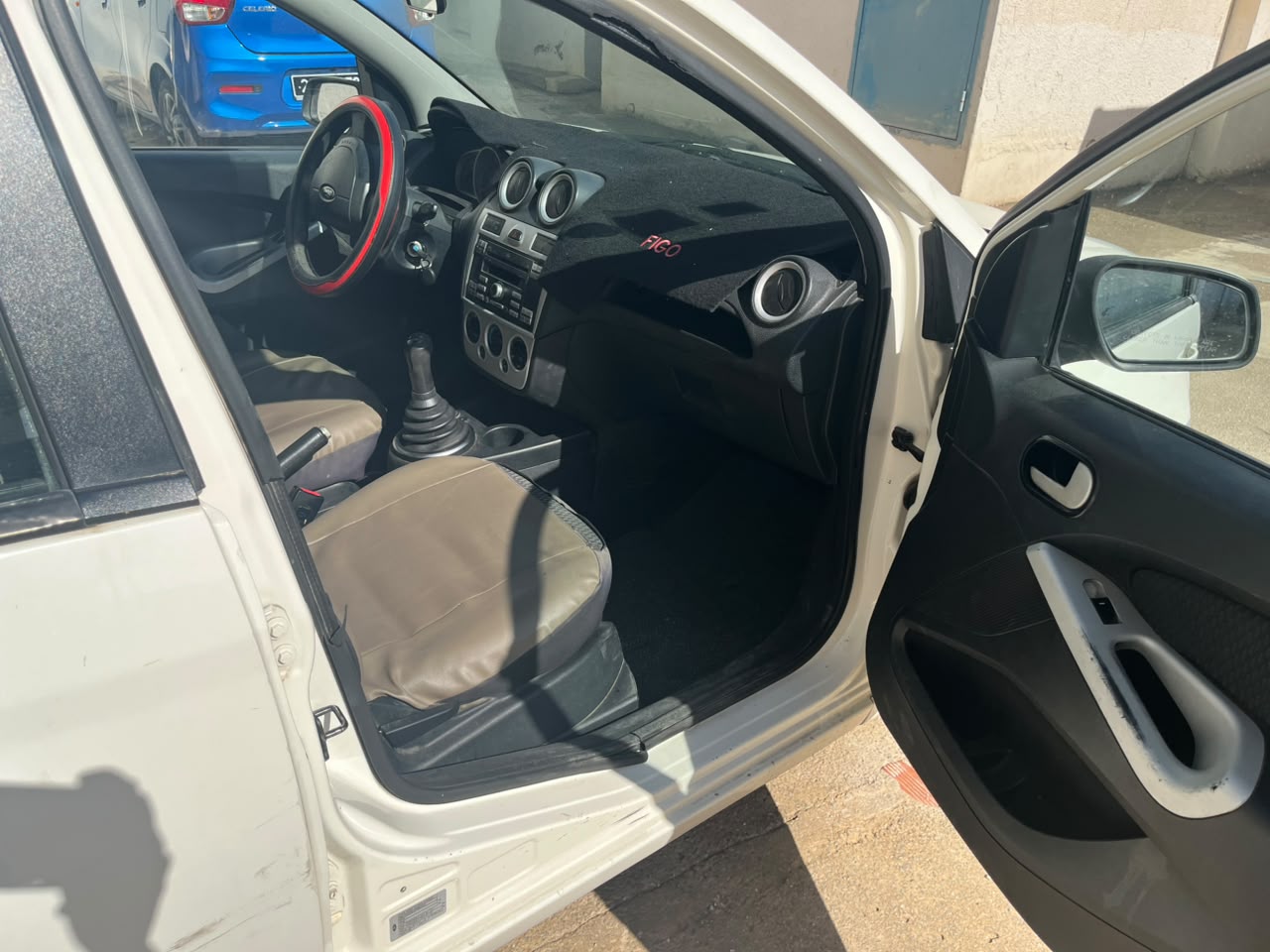 Rades&nbsp;Rades&nbsp;Ford&nbsp;Fiesta&nbsp;Ford figo annee 2013 1er main