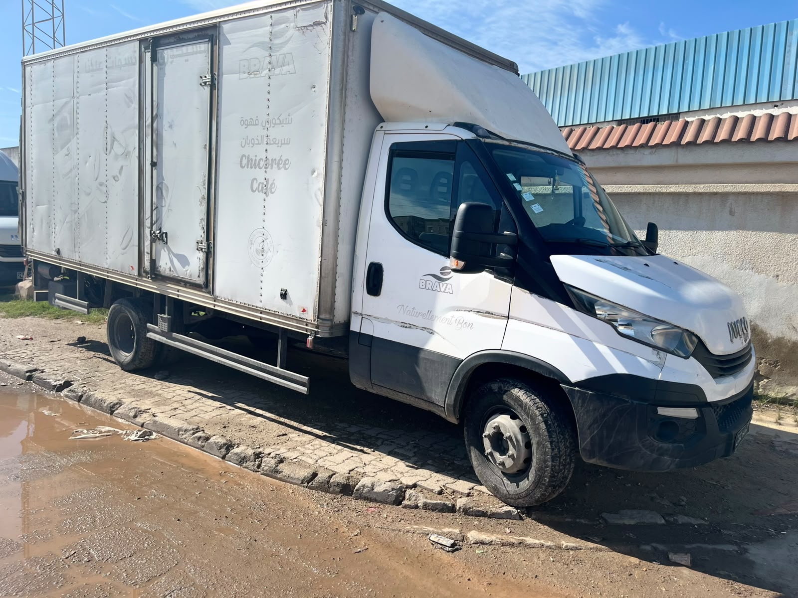 Rades&nbsp;Zone Industrielle 1&nbsp;Iveco&nbsp;Daily&nbsp;Iveco daily 70 c15 equipe de hayon