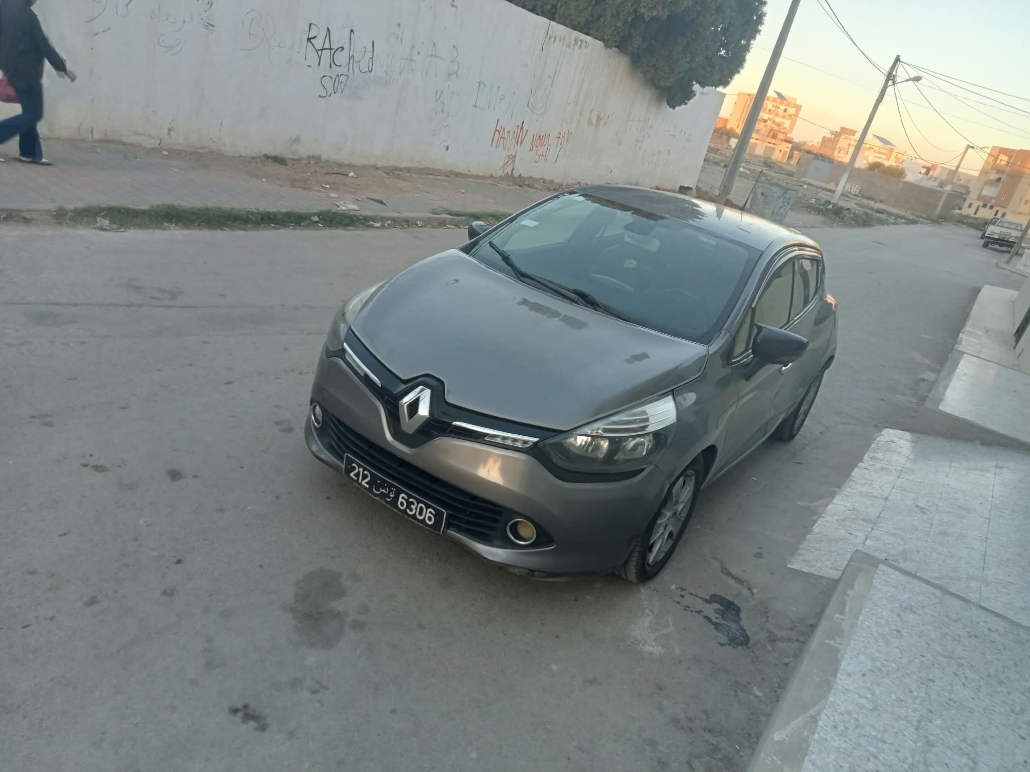 Sousse Riadh&nbsp;Zaouiet Sousse&nbsp;Renault&nbsp;Clio&nbsp;Clio 4 dynamique serie 212